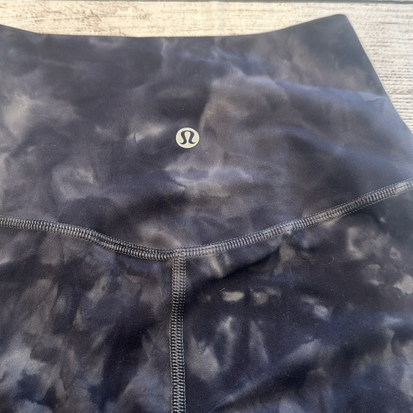 🍋Women’s Lululemon Align Short 8” Diamond Dye size 2🍋 - Picture 7 of 10